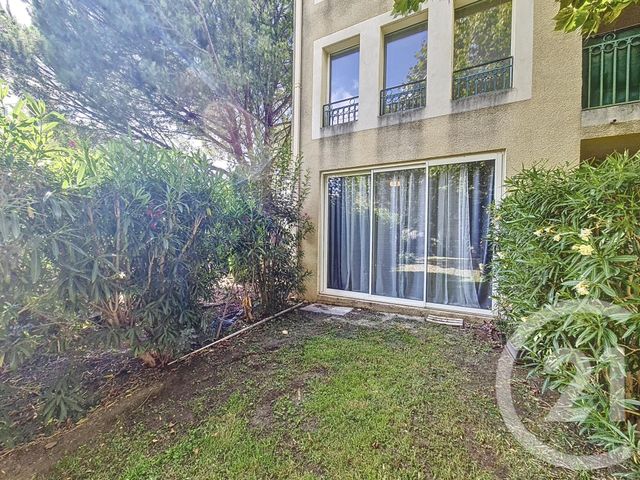 Appartement T2 à vendre - 2 pièces - 40.0 m2 - ST MARTIN DE CRAU - 13 - PROVENCE-ALPES-COTE-D-AZUR - Century 21 Horizons